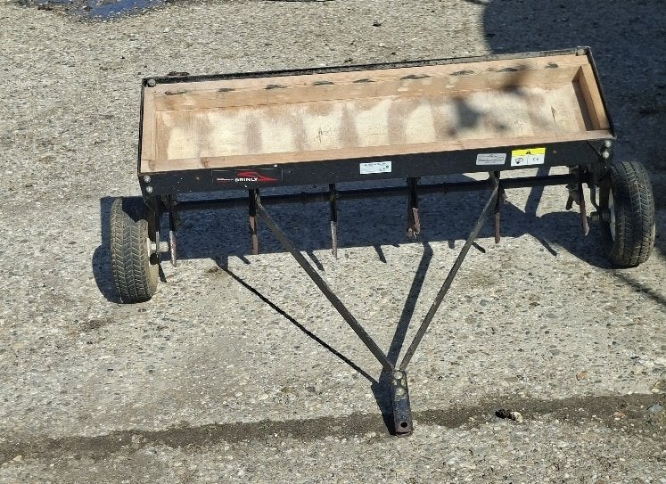 Verticuteerder voor achter zitmaaier, Tuin en Terras, Zitmaaiers, Ophalen, Gebruikt, Brinly, 90 tot 120 cm