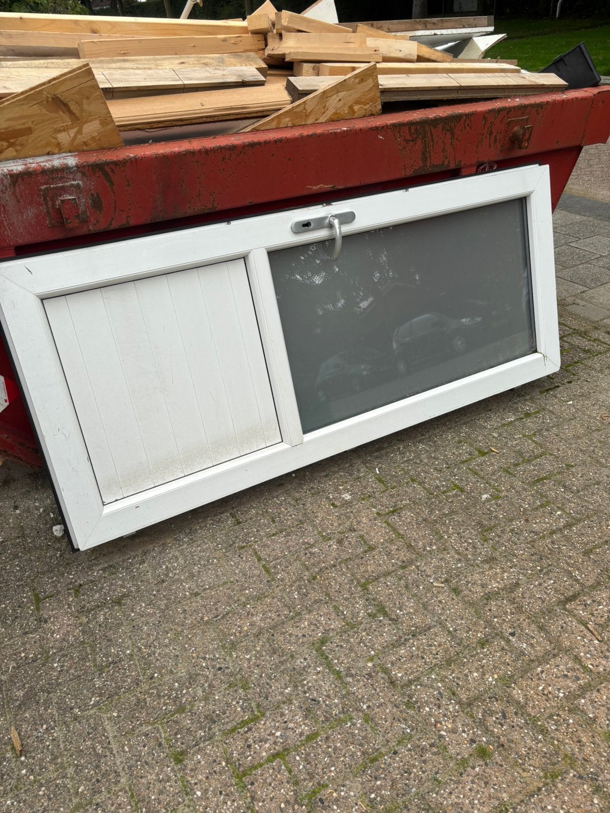 Garage deur, Ophalen, Zo goed als nieuw, Hout, Raamkozijn