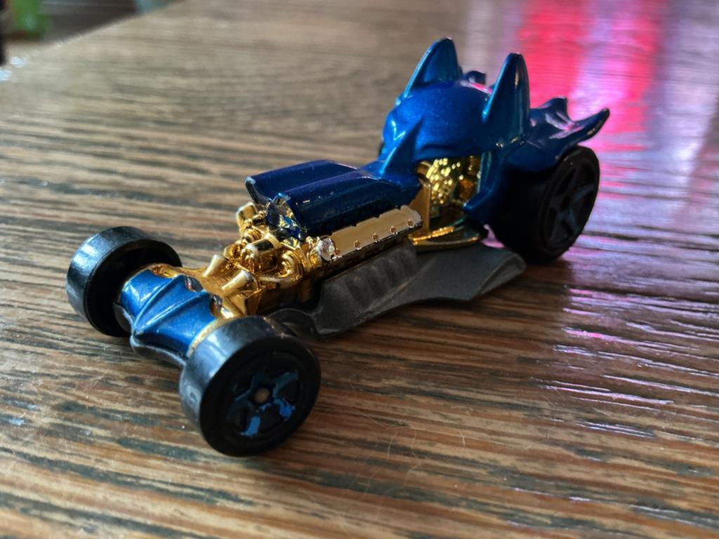 HOTWHEELS AUTO BATMAN HOT ROD BLAUW GOUDEN MOTOR, Ophalen, Gebruikt, Auto