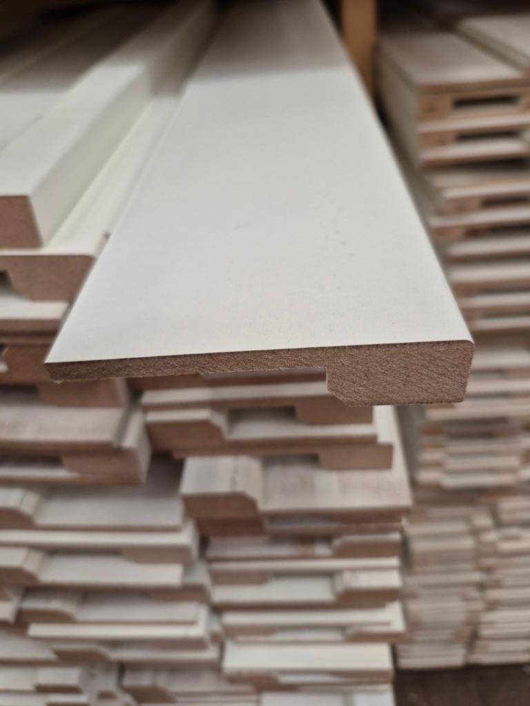 Overzetplint 18x90mm 240cm lang mdf V313 ral9010 gegrond, Ophalen, Nieuw, Mdf, Vroomshoop