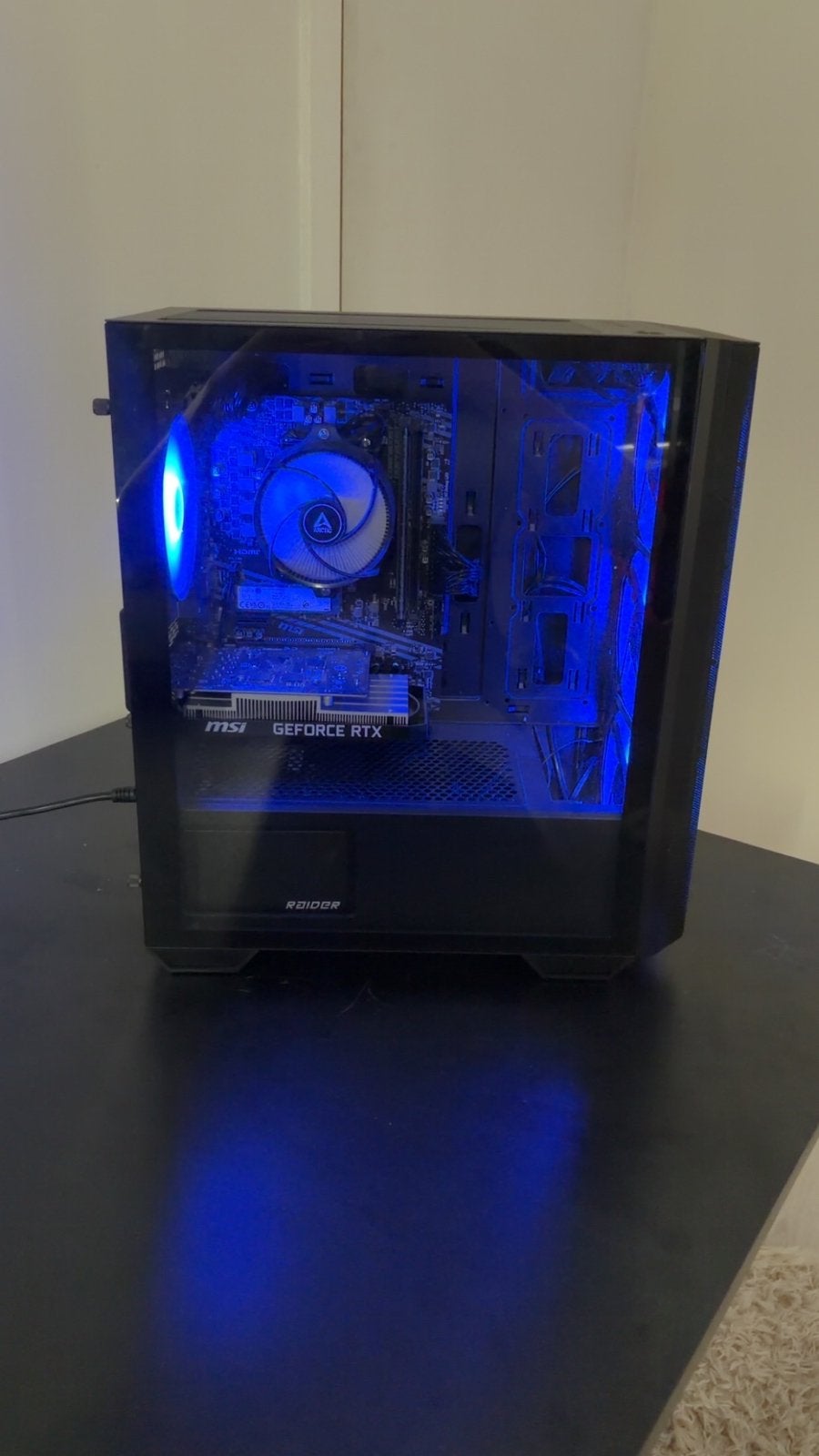 Foto 2 van Gaming PC msi