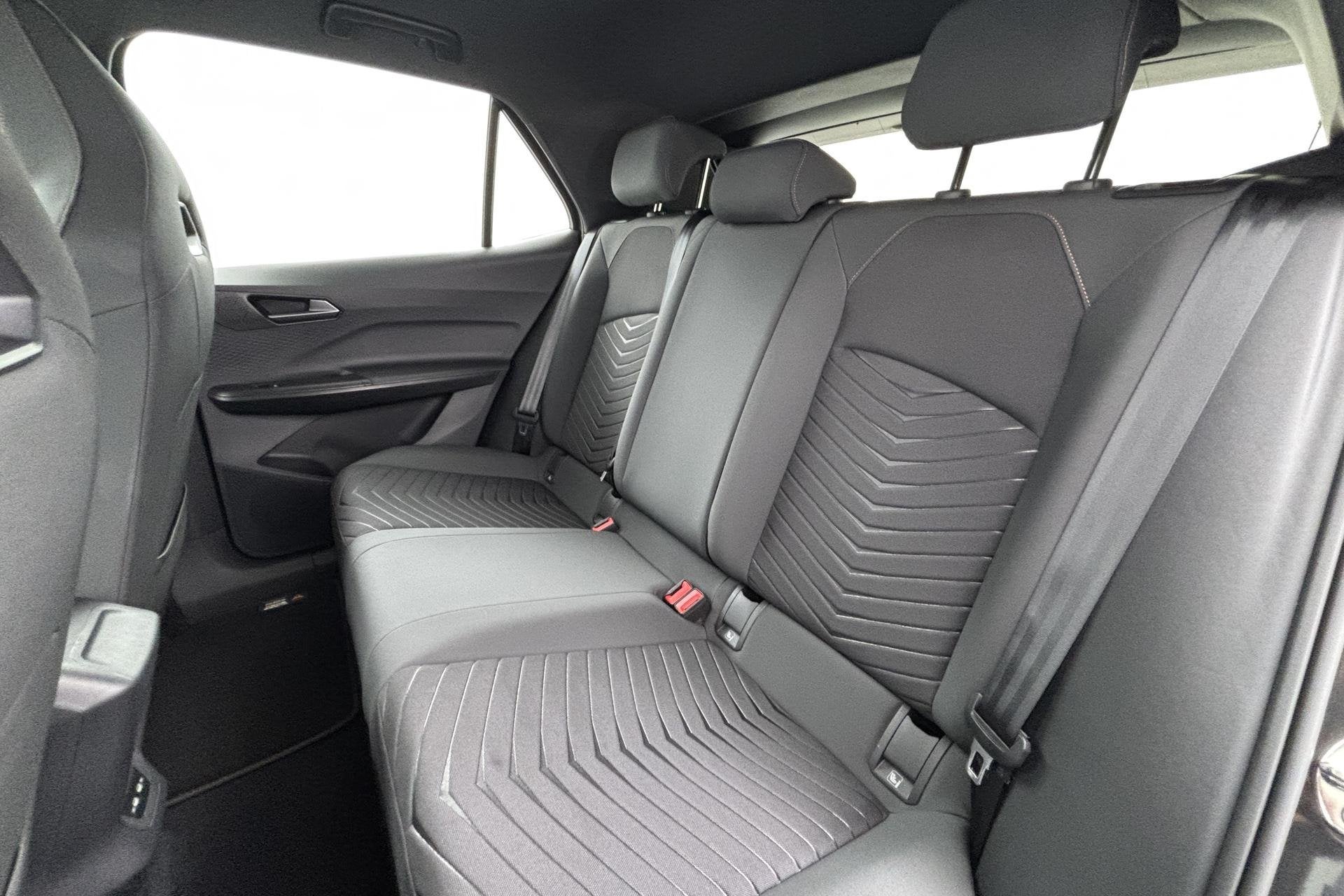 Foto 20 van CUPRA Born Business 62 kWh Fris design met elektrische pit