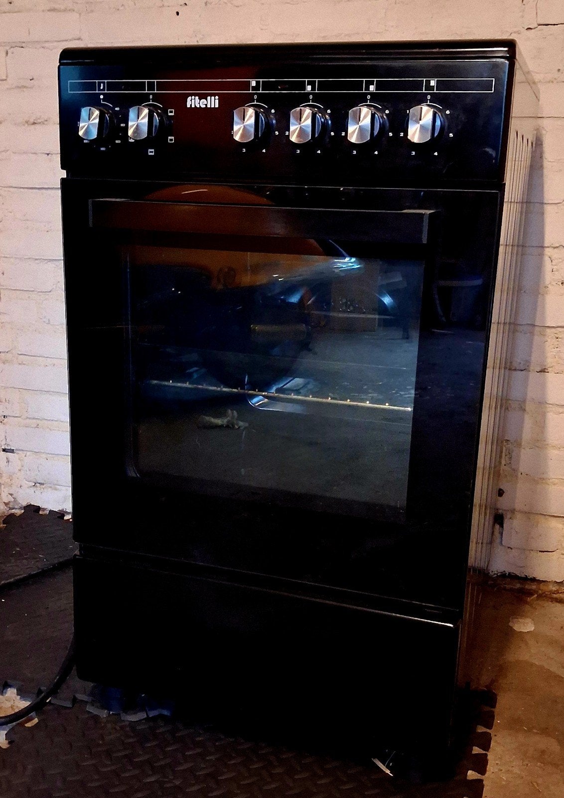 Fitelli Elektrisch Fornuis met Oven - Zwart, Witgoed en Apparatuur, Fornuizen, Ophalen, Gebruikt, 4 kookzones, 85 tot 90 cm