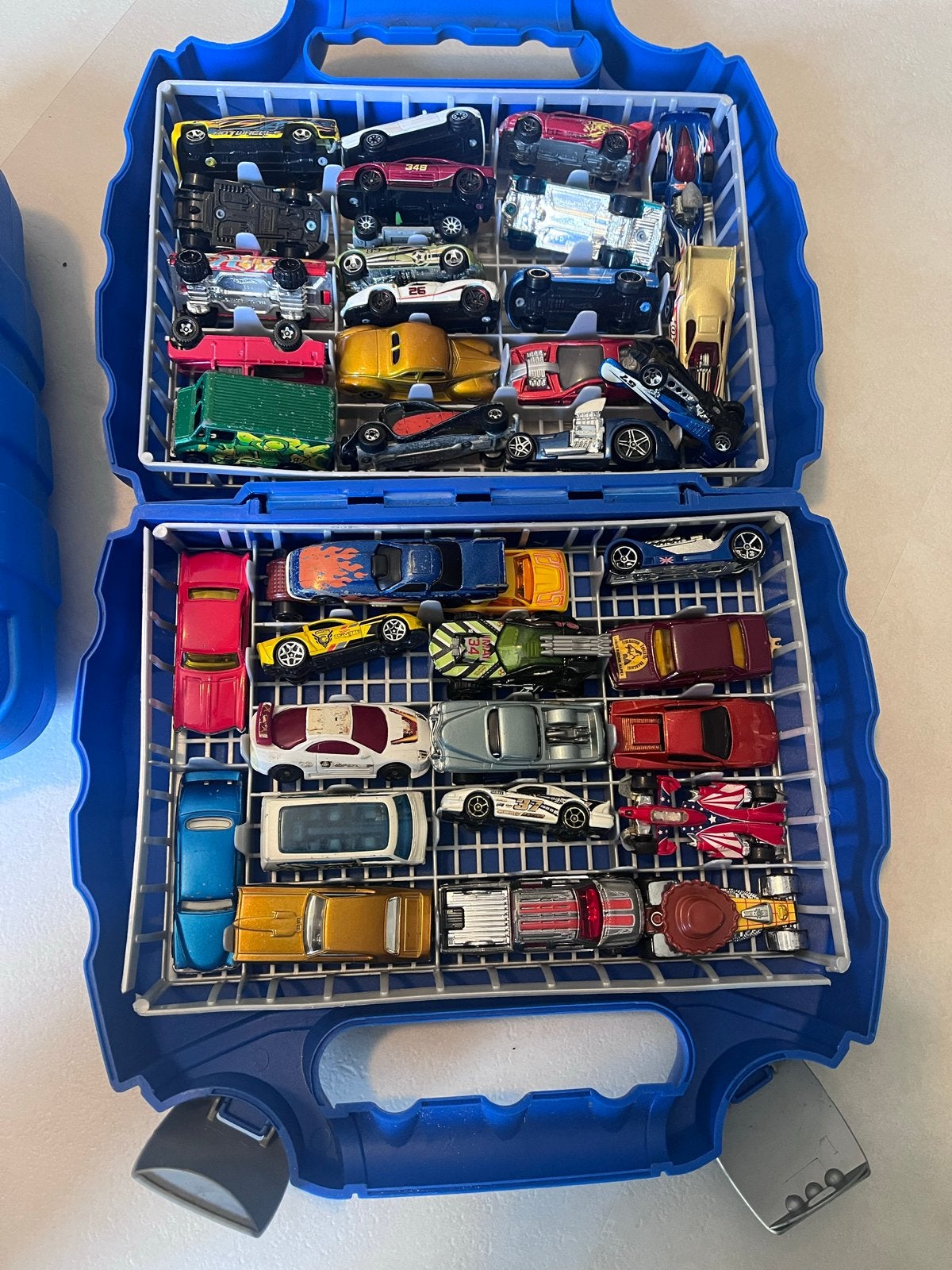 Partij Hot wheels 68x ophalen, Kinderen en Baby's, Speelgoed | Speelgoedvoertuigen, Ophalen of Verzenden