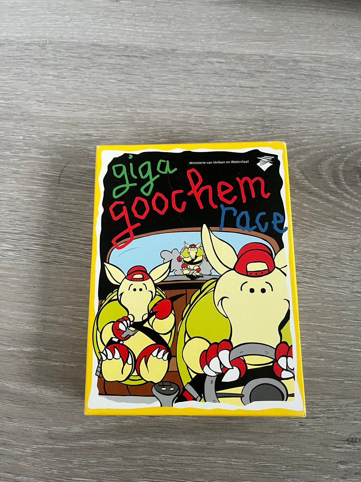 Giga Goochem Race Bordspel - Ministerie van Verkeer, Drie of vier spelers, Ophalen of Verzenden, Zo goed als nieuw