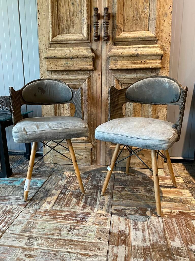 Vintage grijze stoelen als set, Huis en Inrichting, Stoelen, Gebruikt, Twee, Ophalen of Verzenden, Grijs