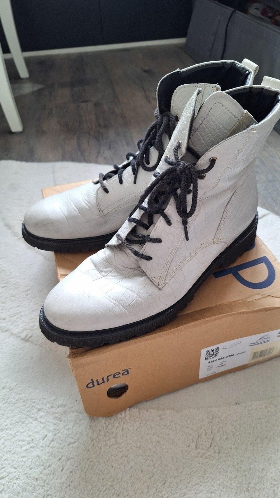 durea maat 8.5 wijdte h, Ophalen of Verzenden, Zo goed als nieuw, Zwart, Sneakers of Gympen