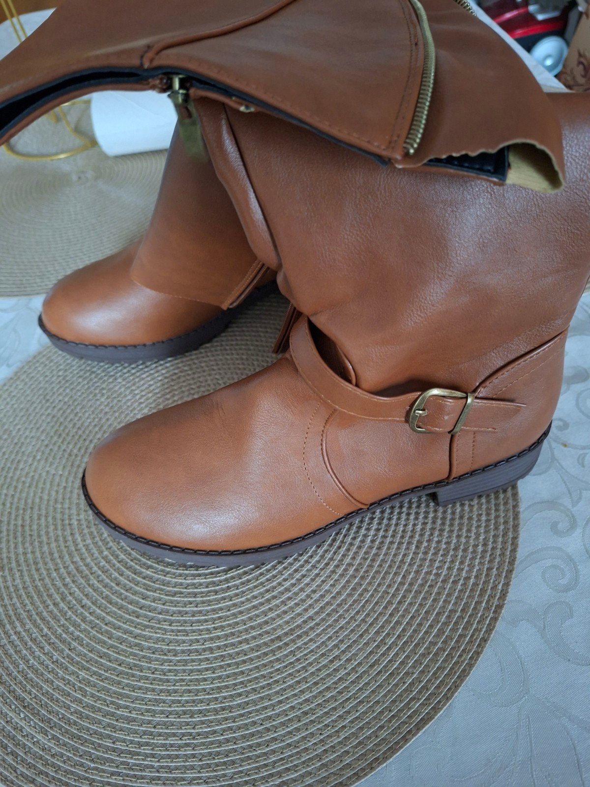 Nieuwe Bruine Leatherlook Laarzen Maat 42, Kleding | Dames, Ophalen of Verzenden, Nieuw, Bruin, Hoge laarzen