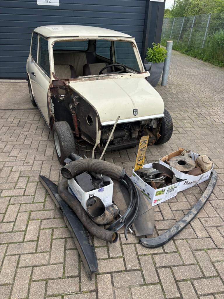 Classic mini voor restauratie of vele bruikbare onderdelen, Ophalen