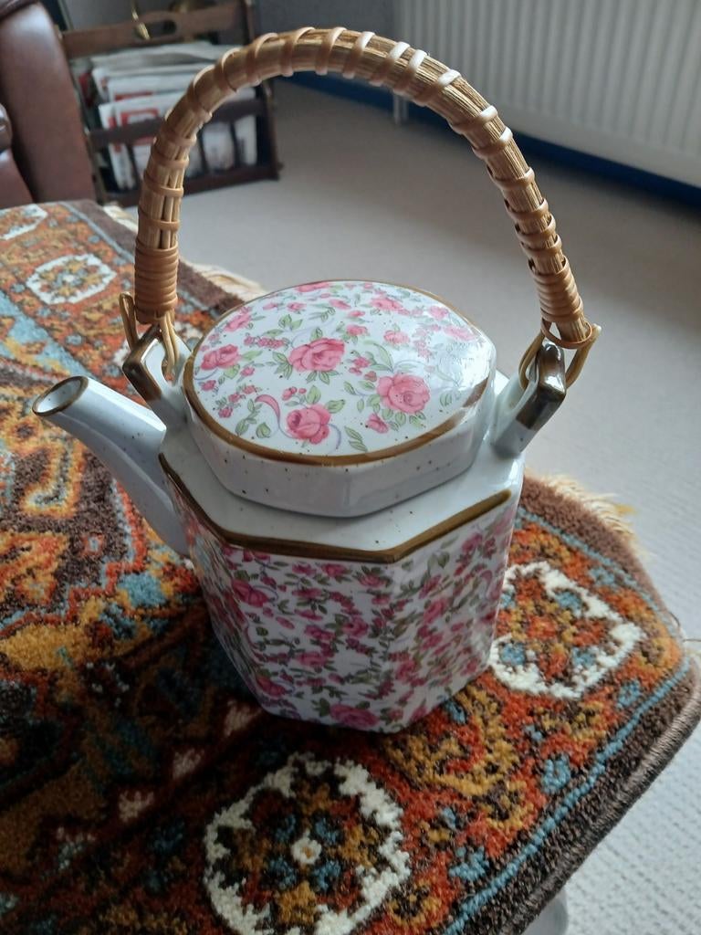 Porseleinen theepot, Ophalen of Verzenden