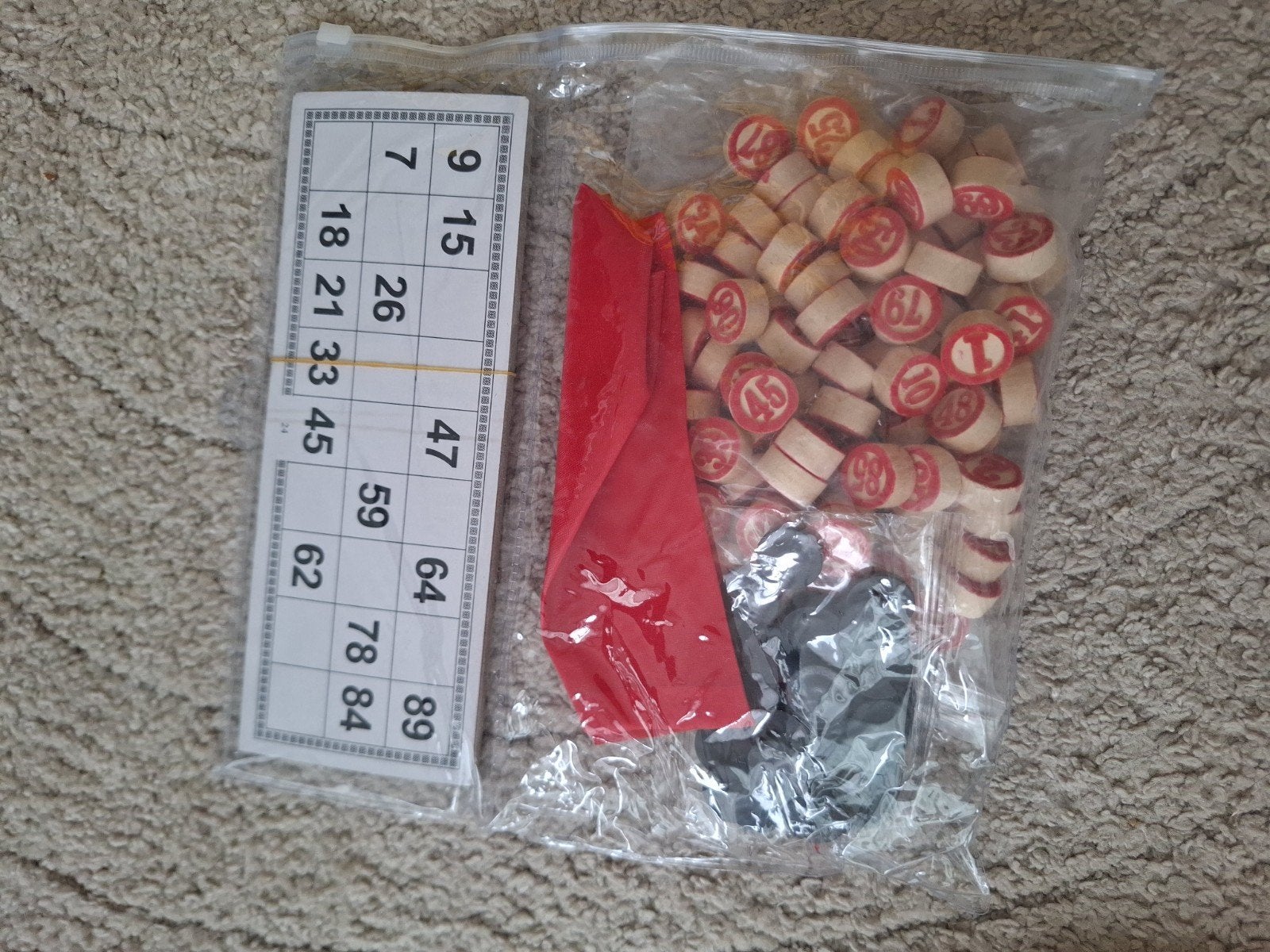 Bingo spel met houten cijfers en kaarten, Drie of vier spelers, Ophalen of Verzenden, Zo goed als nieuw, Onbekend