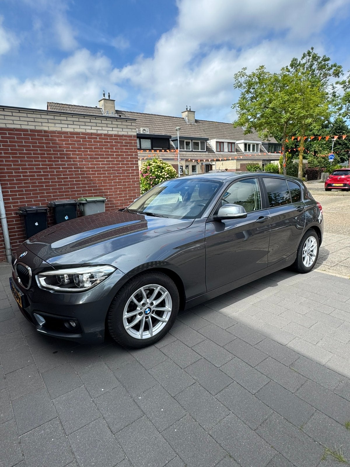 BMW 1-Serie 118i 136pk EDE Aut 2016 Grijs, 650 kg, Particulier, 3 cilinders, 1300 kg