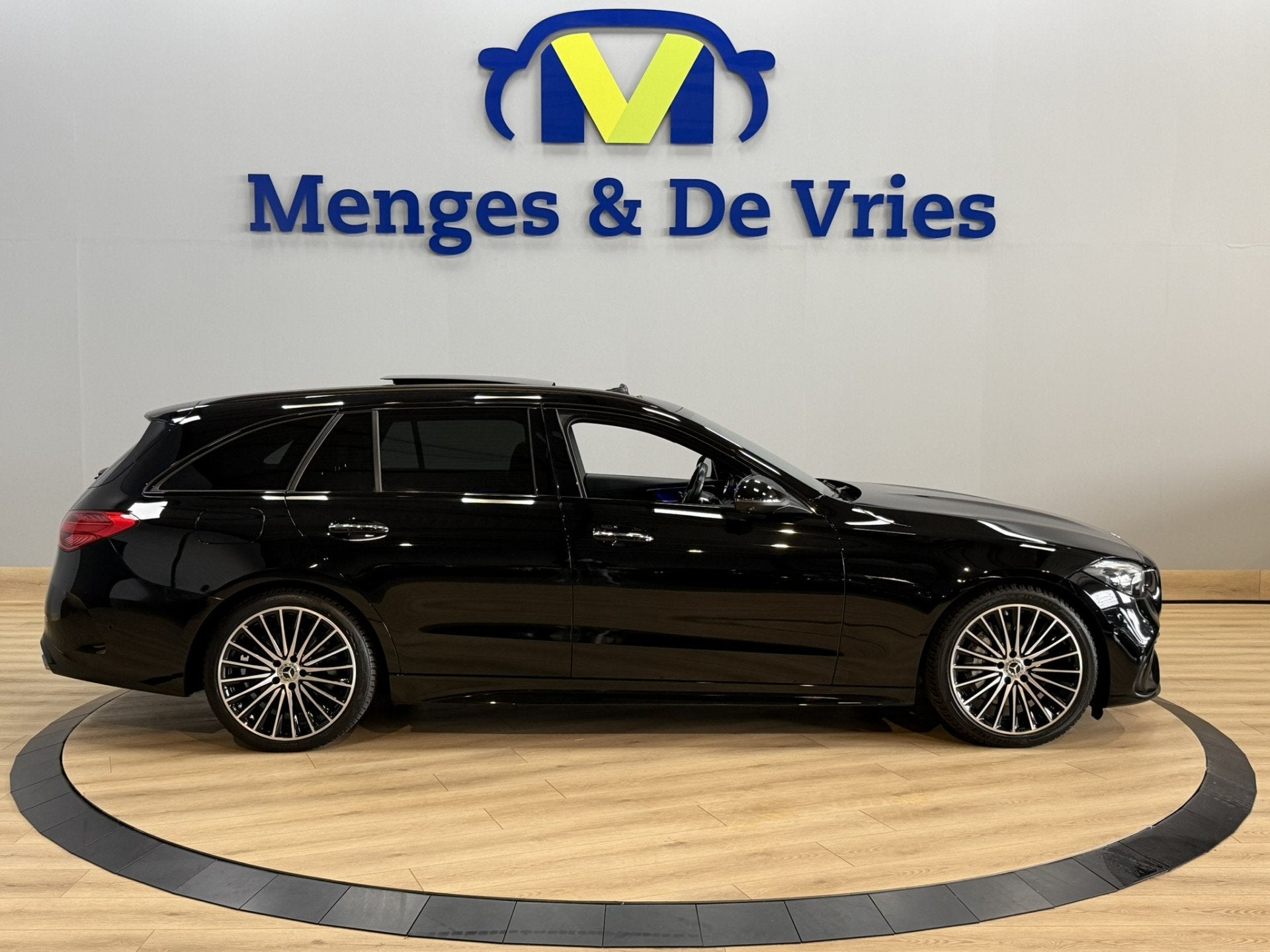Mercedes-Benz C-Klasse Estate 200 Launch Edition AMG Line Ai, Automaat, 12 maanden, 4 cilinders, Zwart