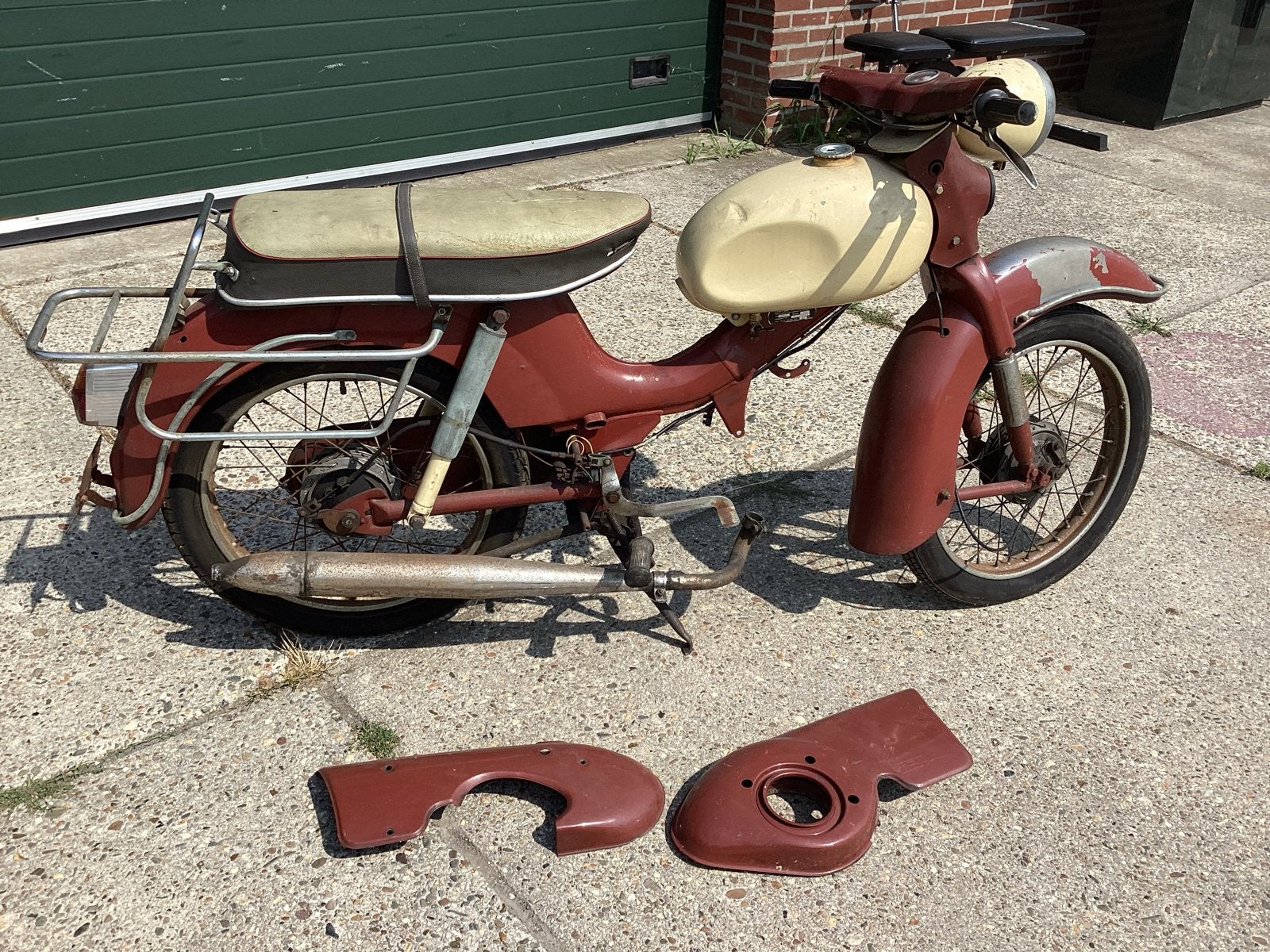Kreidler Florett eitank super 5 gang frame met Duitse papier, Fietsen en Brommers, Ophalen, Gebruikt, Frame, Overige merken