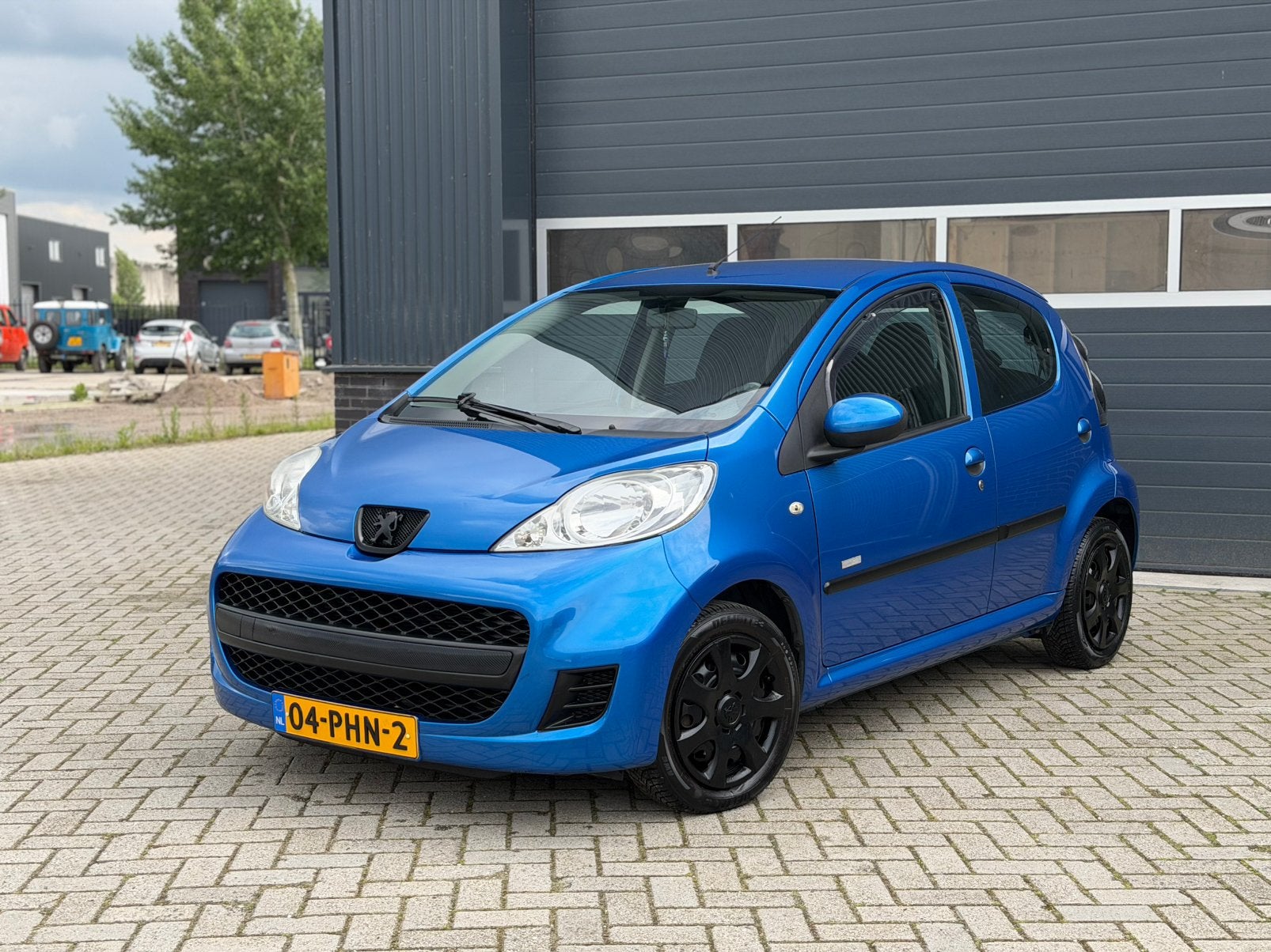 Peugeot 107 1.0 5DR 2011 Millesim 200 Nwe Apk Nap Airco, Voorwielaandrijving, 68 pk, Origineel Nederlands, Bedrijf