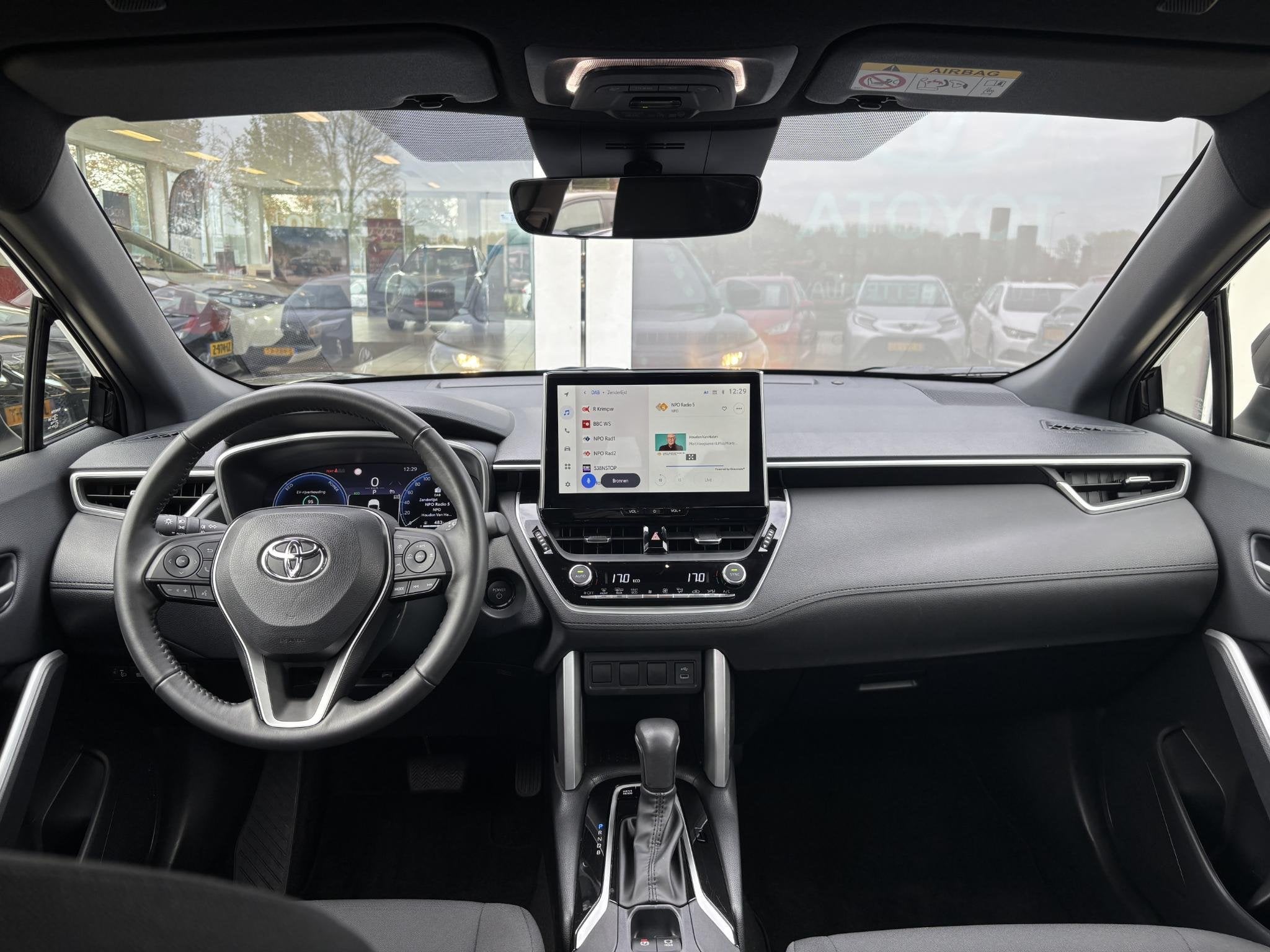 Toyota Corolla Cross Hybrid 140 Active Apple Carplay/Android, Stof, Gebruikt, Zwart, Origineel Nederlands