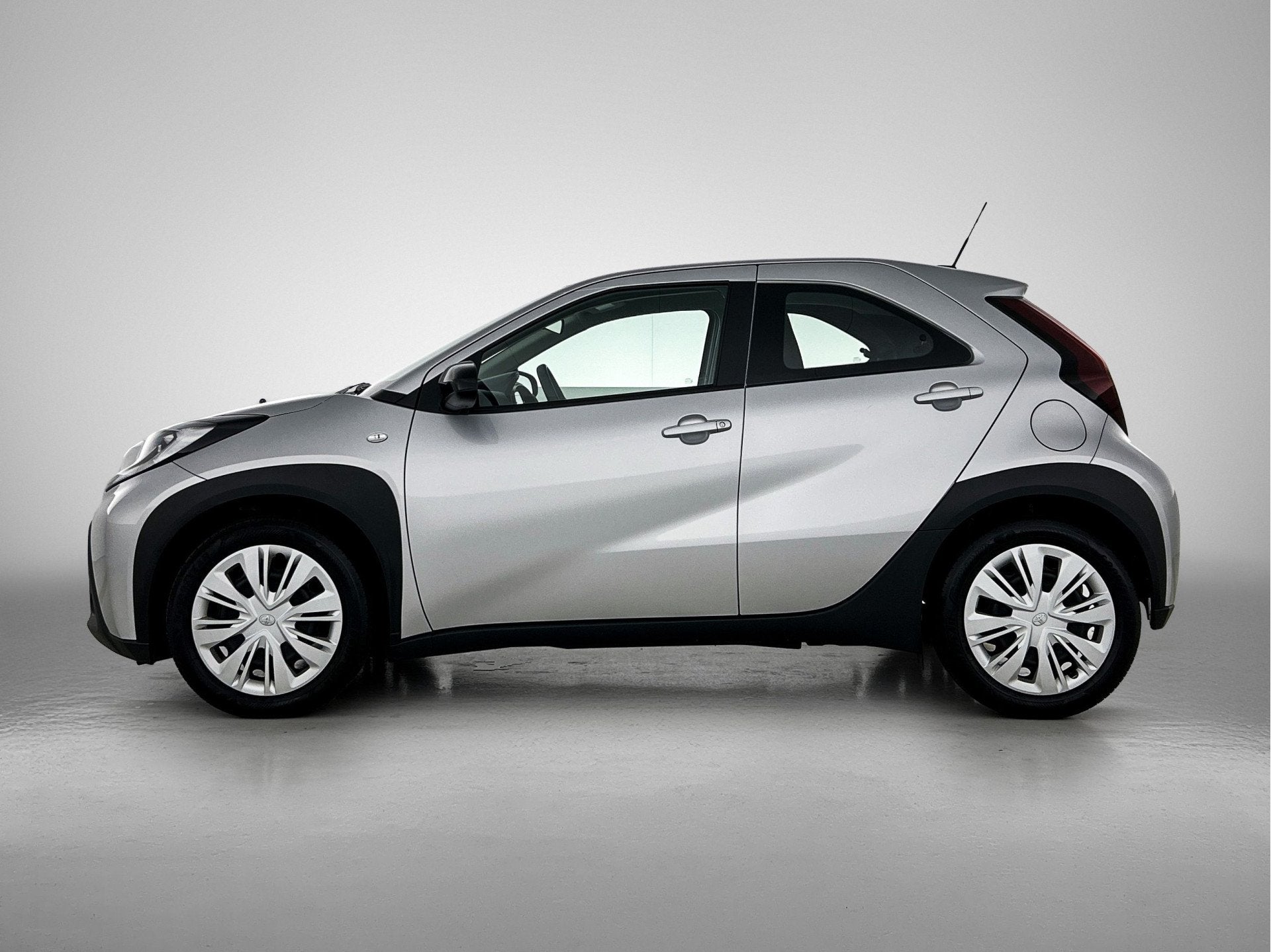 Toyota Aygo X 1.0 VVT-i S-CVT Play | Dealer Onderhouden | Ap, Auto's, Stof, Gebruikt, 4 stoelen, Origineel Nederlands
