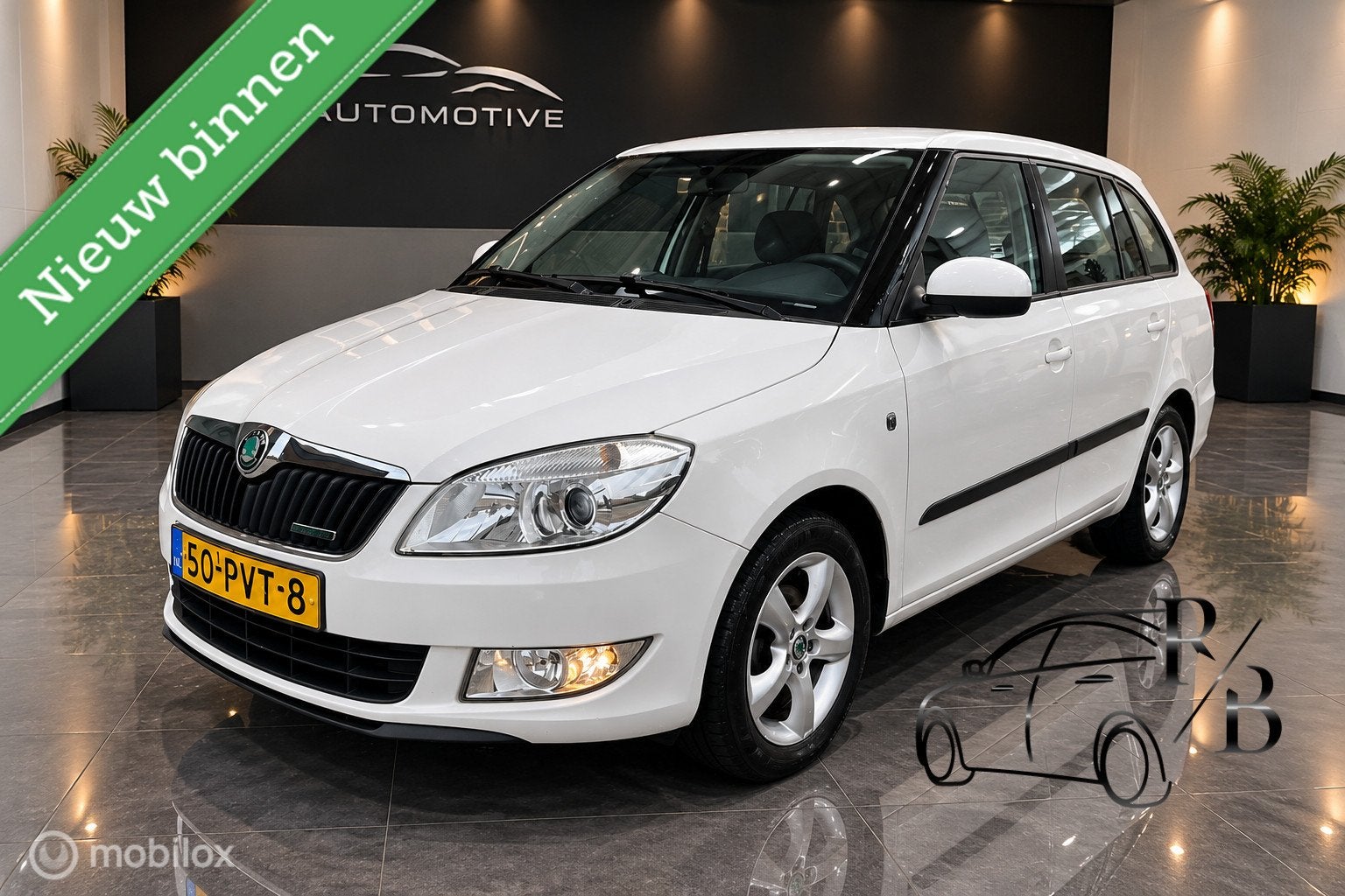 Skoda Fabia Combi 1.2 TDI Greenline NIEUWE APK NAVI AC, Auto's, Voorwielaandrijving, Euro 5, Zwart, 1199 cc
