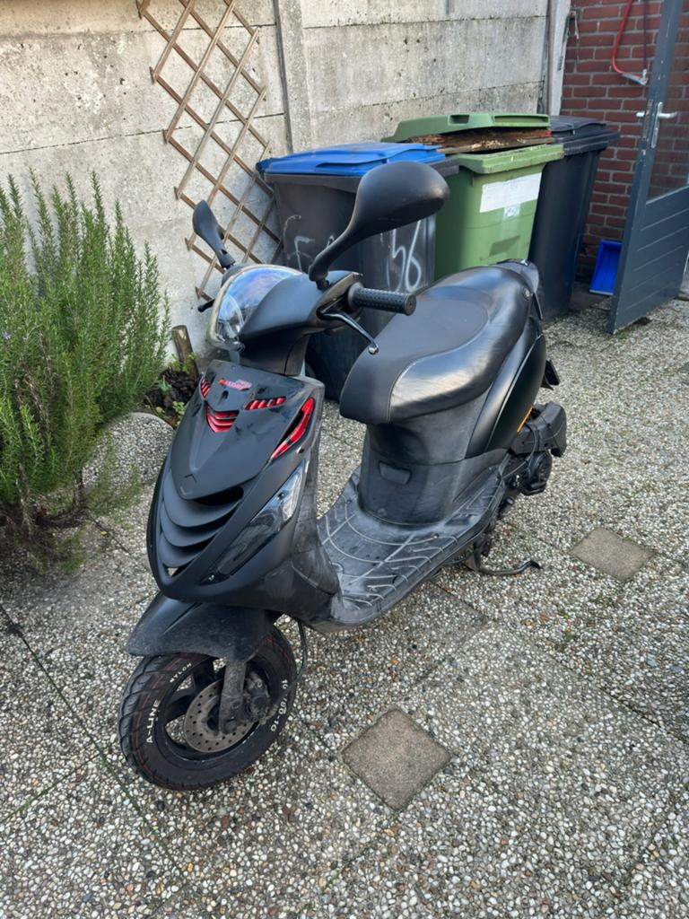 Piaggo zip 80cc 2016 4t2v, Fietsen en Brommers, Scooters | Piaggio, Ophalen, Gebruikt, Maximaal 45 km/u, Zip