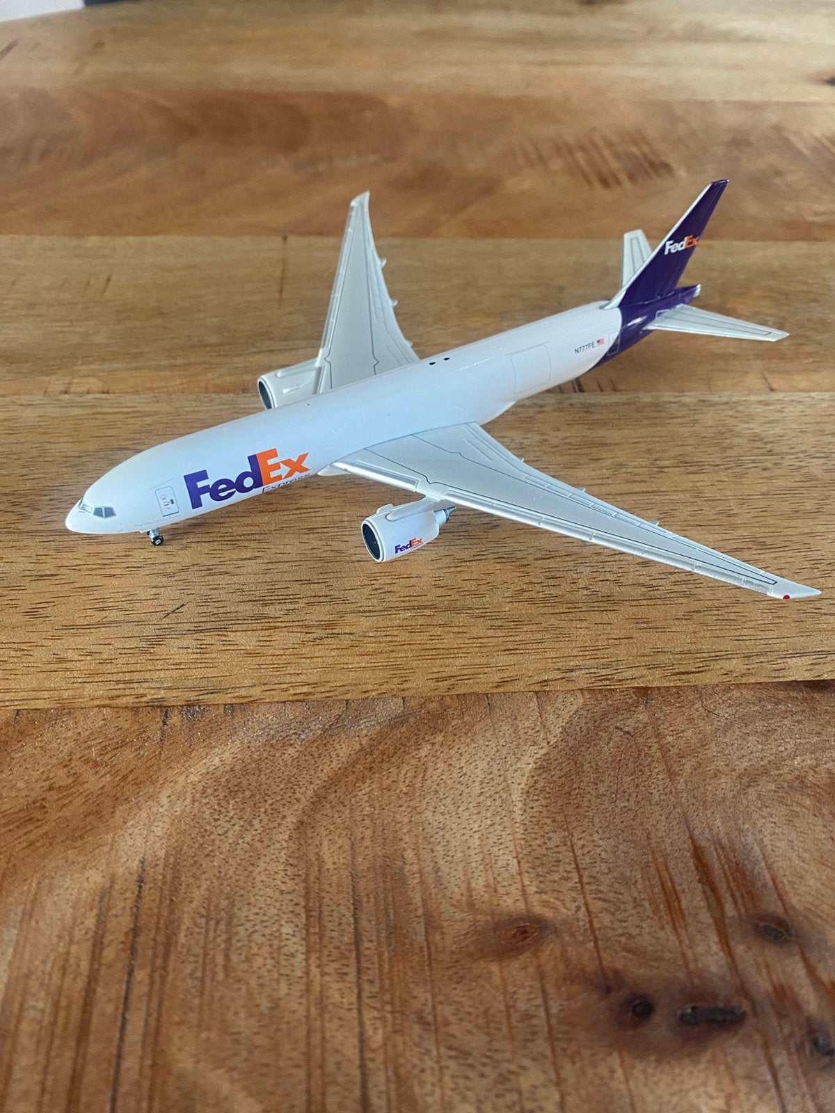 Modelvliegtuig boeing 777F, Ophalen of Verzenden, Zo goed als nieuw, Schaalmodel