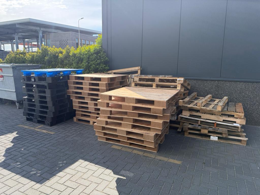 Pallets hout&plastic. Gratis af te halen, Ophalen, Doos, 100 cm of meer, 60 cm of meer