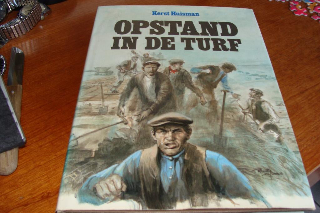KERST HUISMAN OPSTAND IN DE TURF, Boeken, Ophalen of Verzenden, Gelezen, Kerst Huisman