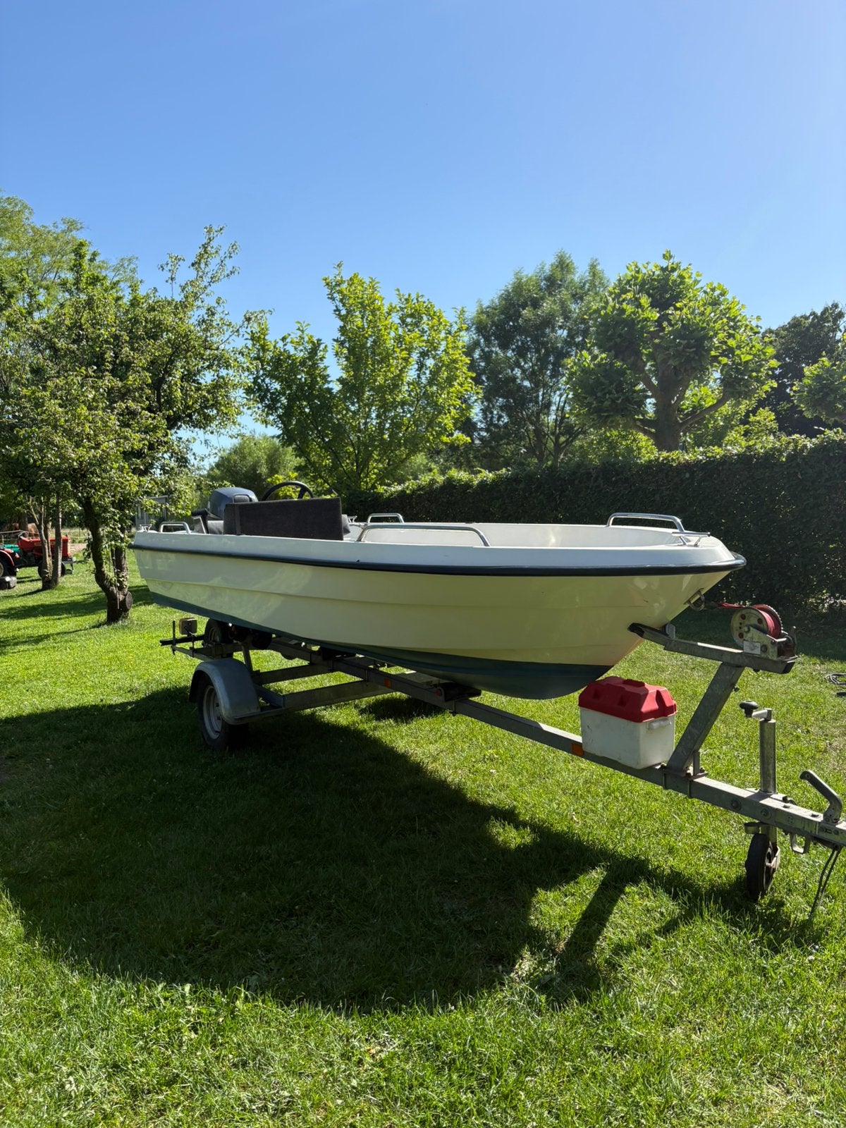 CONSOLEBOOT, YAMAHA 9.9PK 2004, Afdekhoes, Watersport en Boten, Vis- en Consoleboten, Ophalen, Buitenboordmotor