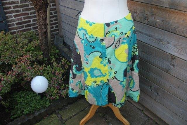 Ballonrok beige/ groen/ geel Art mt M/8 Vaste prijs AANBIEDI, Kleding | Dames, Maat 38/40 (M), Ophalen of Verzenden, Zo goed als nieuw