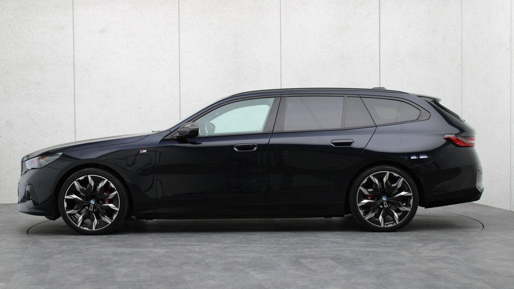 BMW 5 Serie Touring 530e xDrive M-Sport Pro | Stoelventilati, Zwart, 4 cilinders, Zwart, Vierwielaandrijving