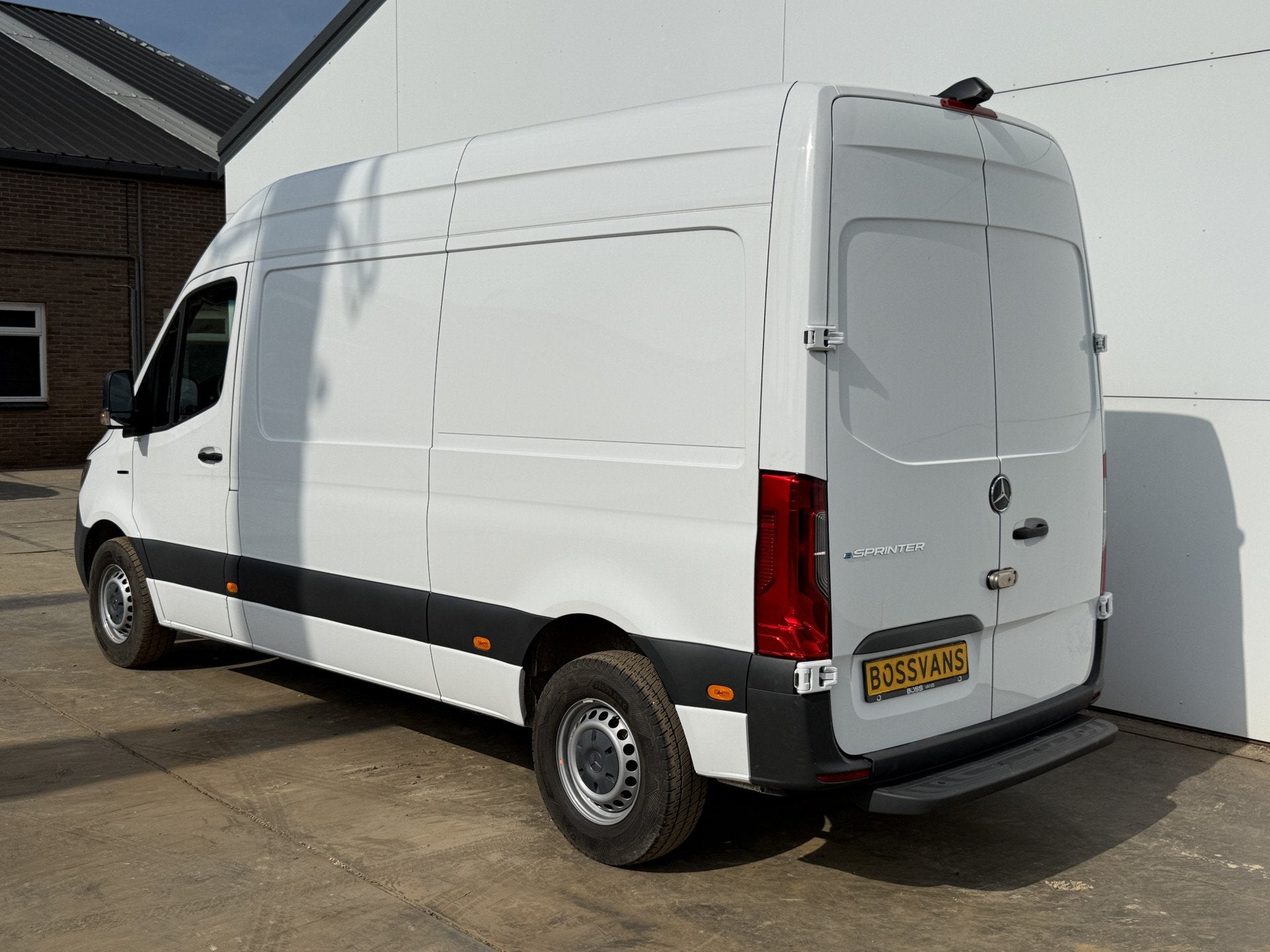 Mercedes-Benz eSprinter 312 55kWh L2H2 Elektrisch 145km WLTP, Stof, Zwart, 120 km, 116 pk