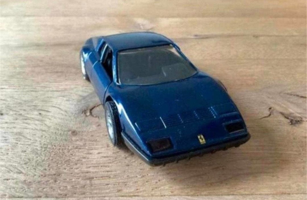 Ferrari 365 GT4 BB schaalmodel – blauw – met displaydoos, Ophalen of Verzenden, Nieuw, Auto, Overige merken