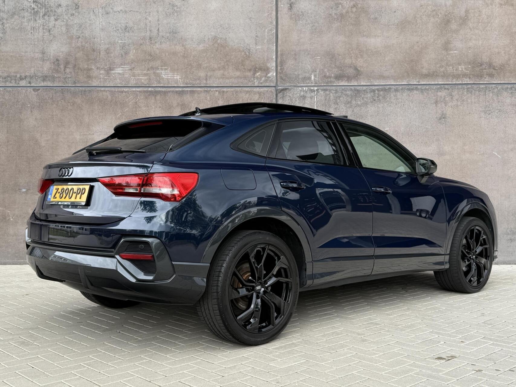 Audi Q3 Sportback 35 TFSI S edition | Panorama Dak | Keyless, Auto's, 4 cilinders, Bedrijf, 84 €/maand, 750 kg