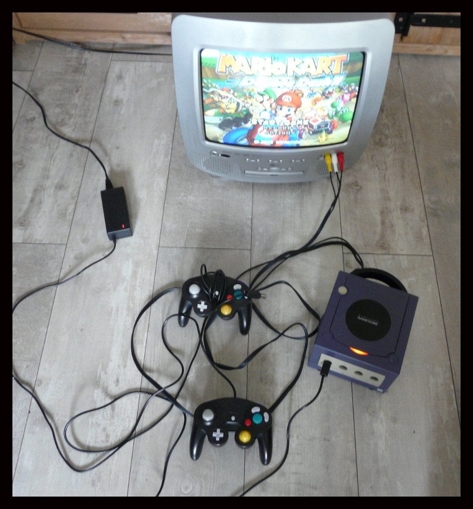 Nintendo Gamecube, Spelcomputers en Games, Spelcomputers | Nintendo GameCube, Ophalen, Paars, Met 2 controllers, Gebruikt