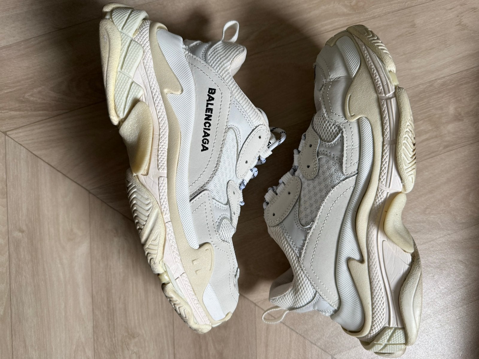 Balenciaga triple s sneakers maat 37, Ophalen of Verzenden, Gedragen, Wit, Sneakers of Gympen
