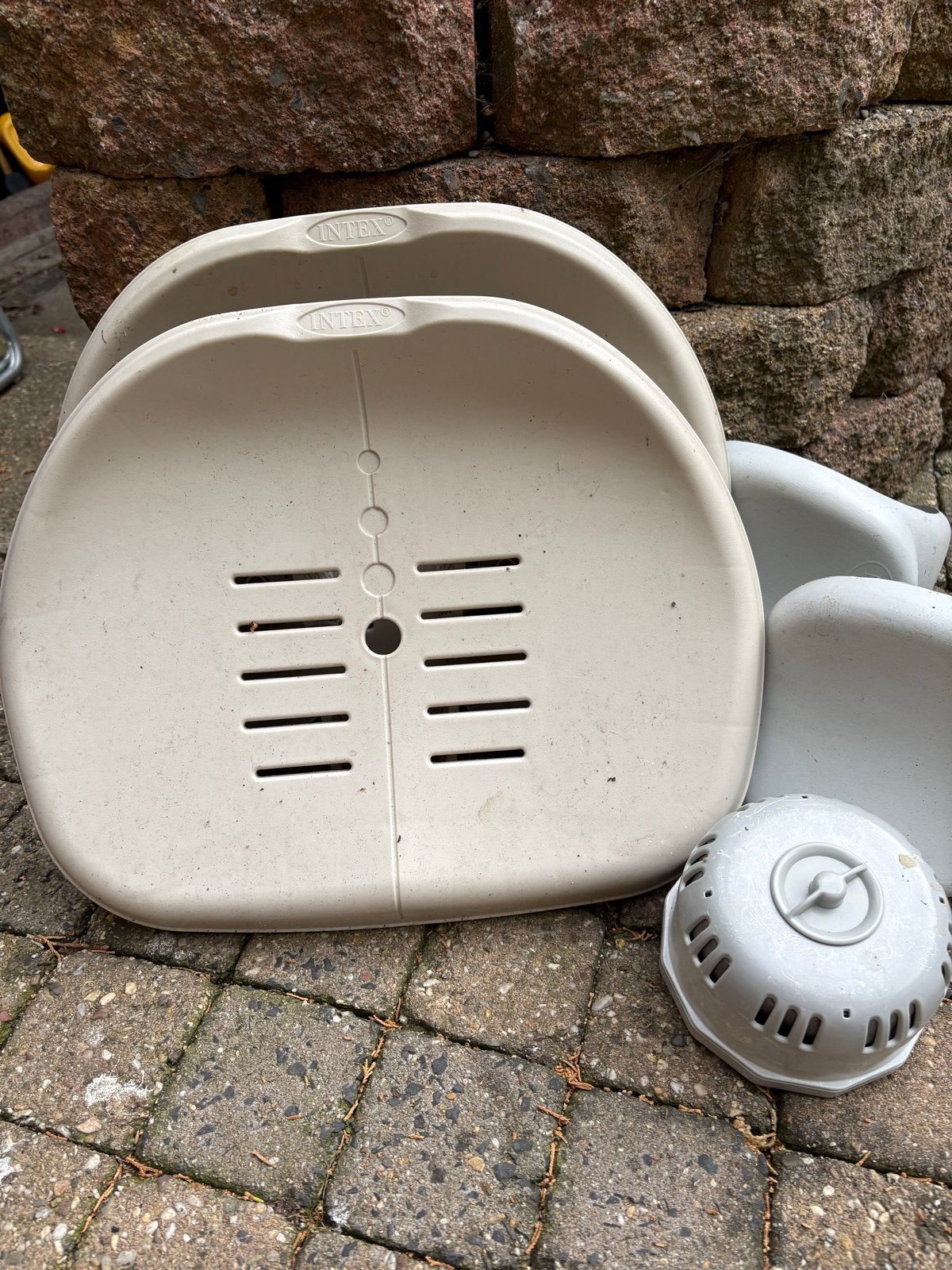 Intex zitjes, neksteunen en Lay-a-Spa filterbak, Ophalen, Zo goed als nieuw, Overige typen