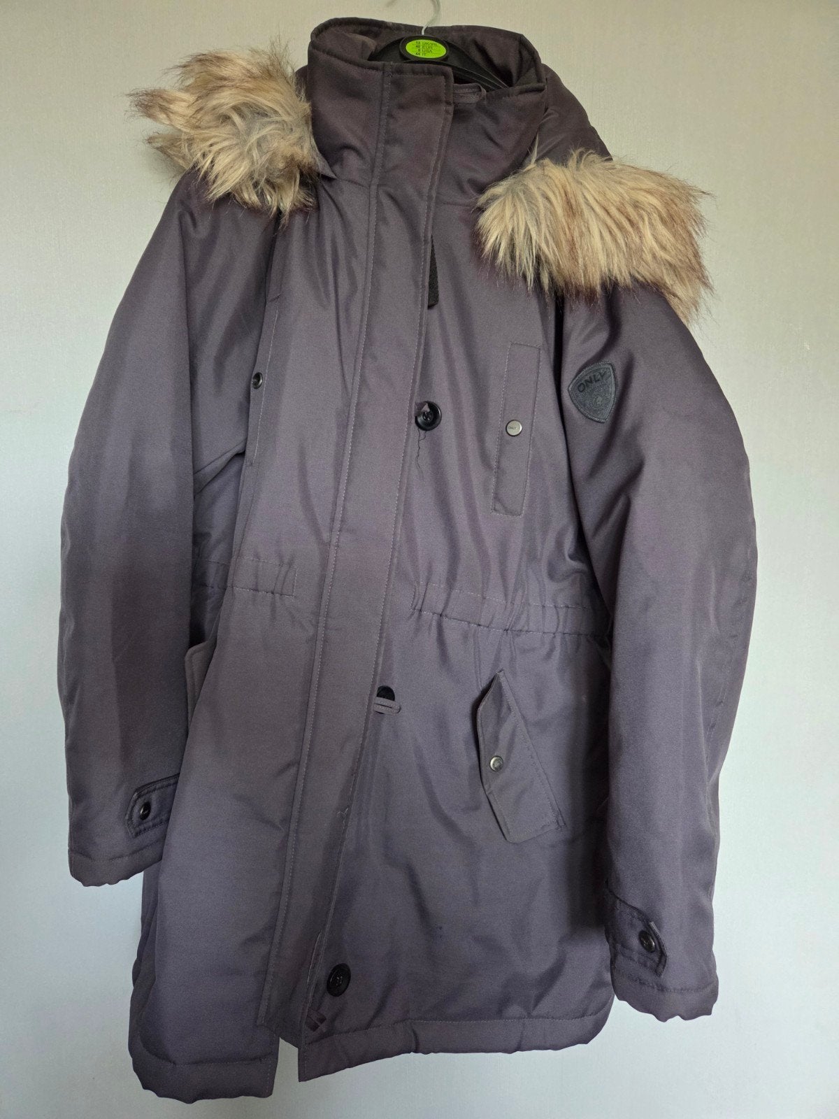 ONLY winterjas met capuchon en imitatiebont - Maat XL, Kleding | Dames, Jassen | Winter, Maat 46/48 (XL) of groter, Ophalen of Verzenden