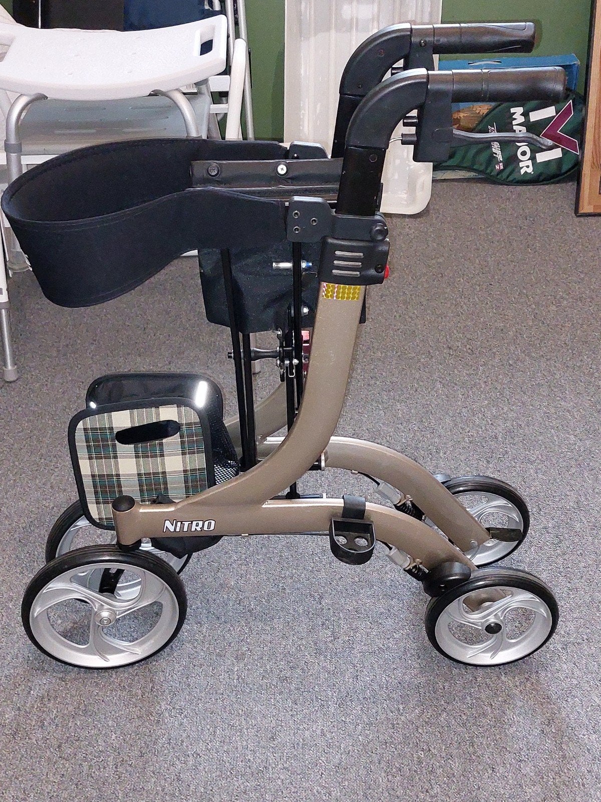 Drive Nitro rollator, Diversen, Rollators, Ophalen, Opvouwbaar, Zo goed als nieuw