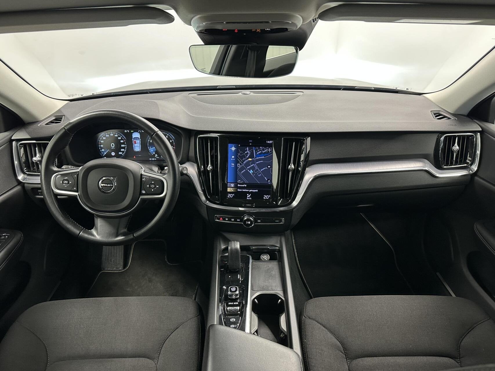 Volvo V60 2.0 B3 Business Pro NAVI ECC CARPLAY ADAPTIEF CRUI, 4 cilinders, 163 pk, Origineel Nederlands, Autotrust