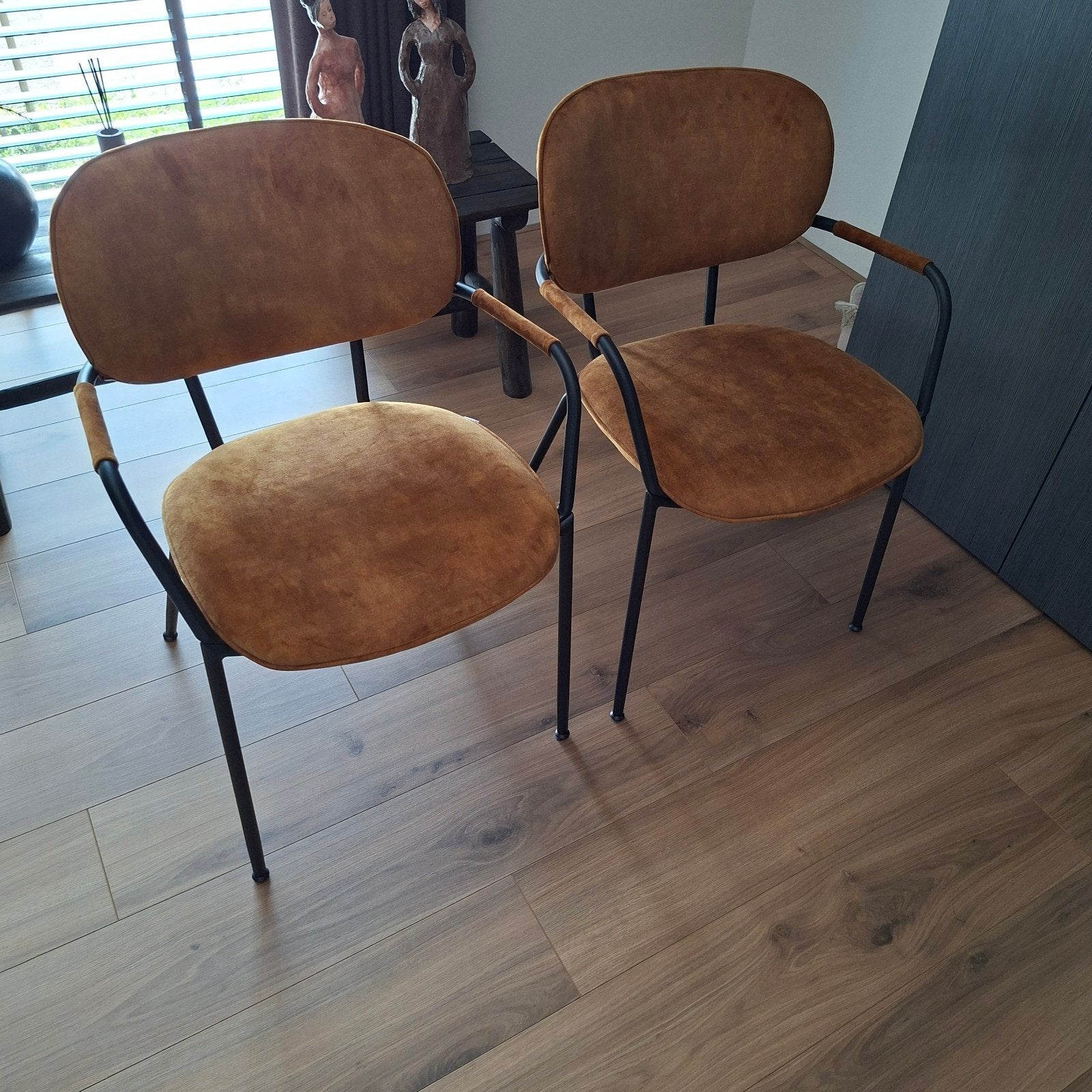 2 Nieuwe eetkamerstoelen - Okergeel met zwart frame, Ophalen, Twee, Overige kleuren, Modern, Industrieel
