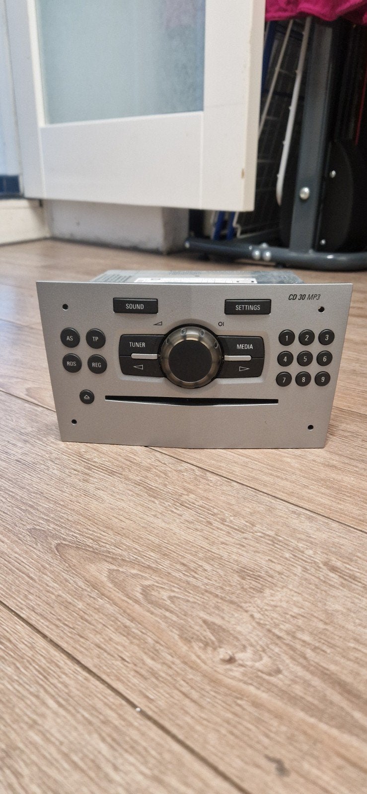 Opel Corsa CD 30 MP3 Autoradio, Auto diversen, Ophalen of Verzenden, Gebruikt