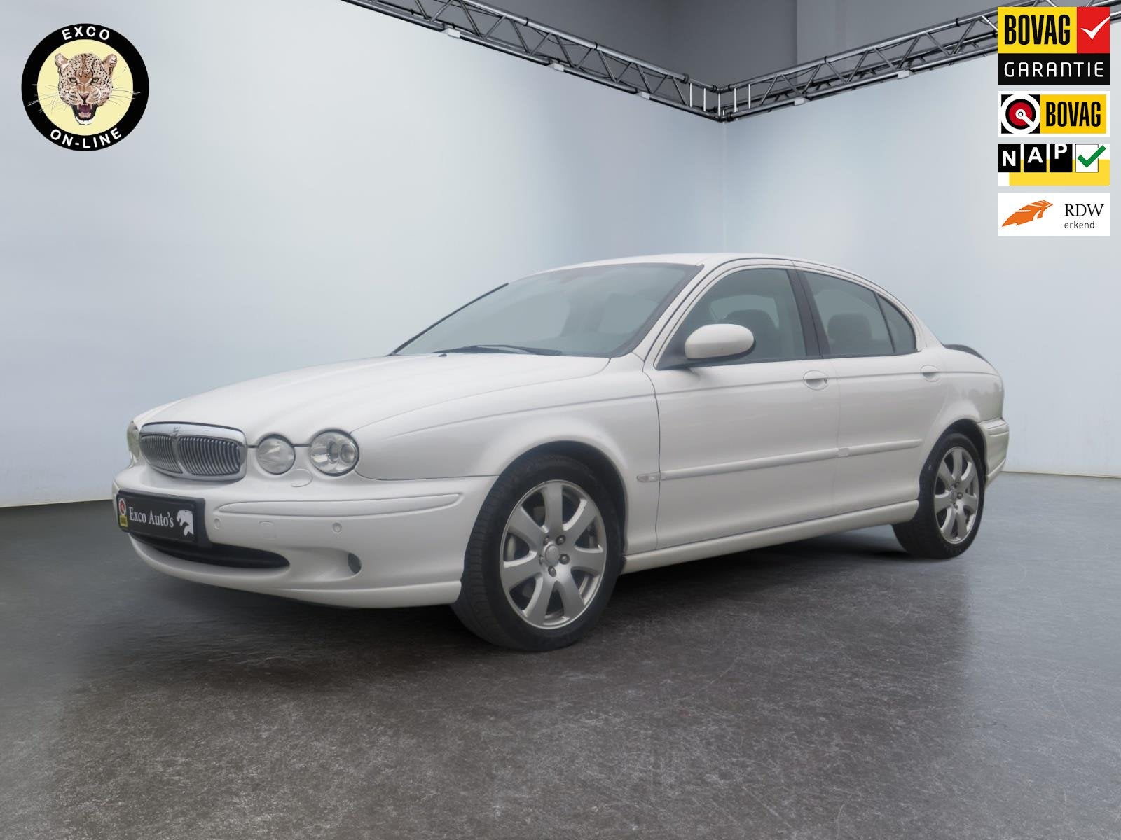 Jaguar X-type 3.0 V6 Executive, Auto's, Dealer onderhouden, Gebruikt, Zwart, Wit
