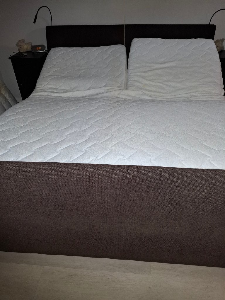 Elektrisch verstelbaar tweepersoons boxspringbed, Ophalen, Gebruikt, Bruin, Tweepersoons
