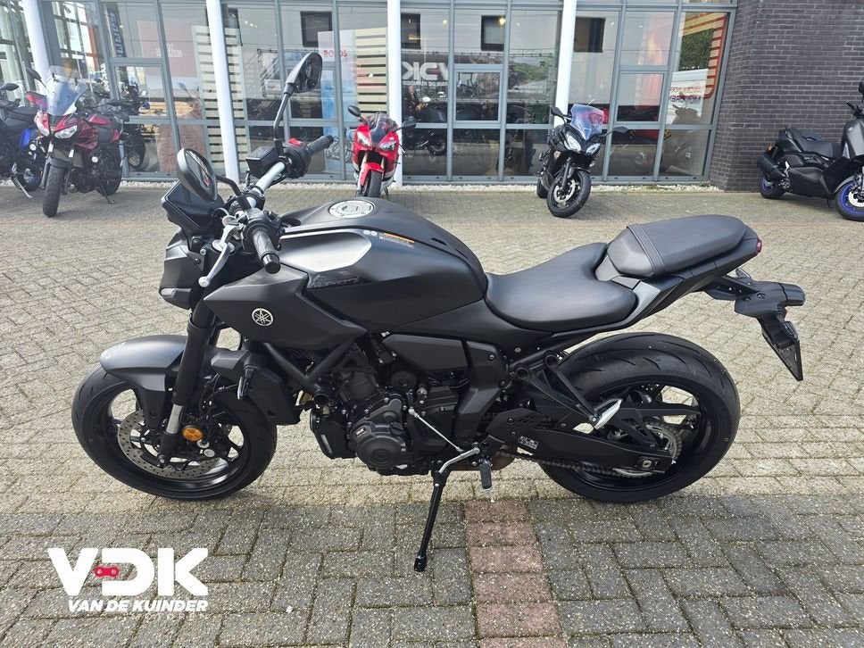 YAMAHA MT 07 ABS 35KW UIT VOORRAAD LEVERBAAR, 2 cilinders, Bedrijf, Onbekend, Meer dan 35 kW