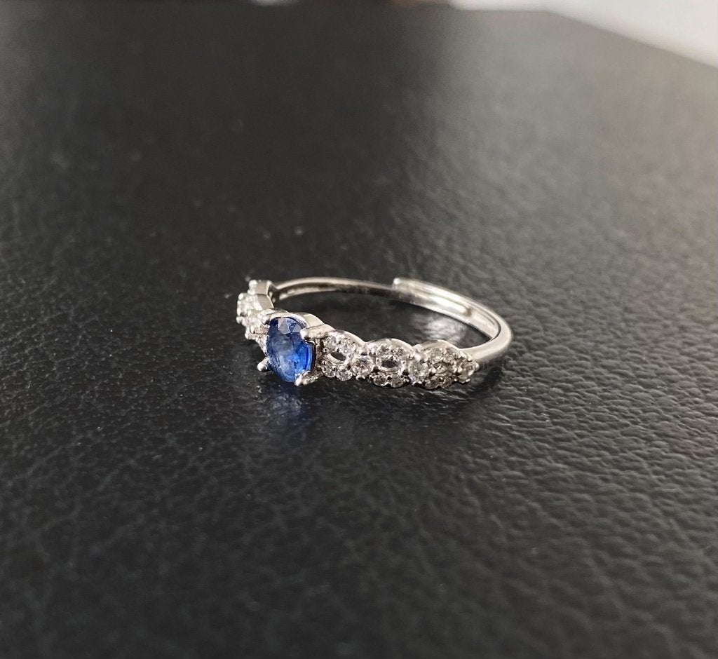 Natuurlijke saffier ring !!!maat verstelbaar!!!, Blauw, 19 tot 20, Ophalen of Verzenden, Zo goed als nieuw