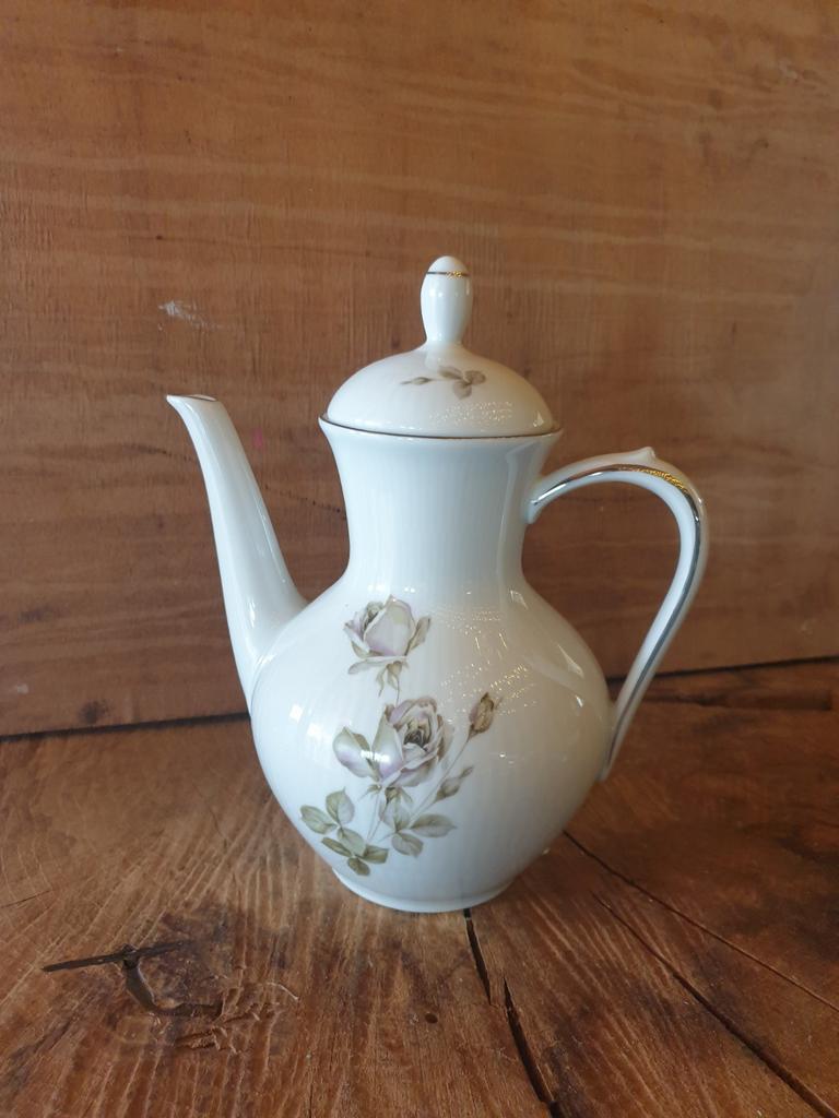 Witte porseleinen theepot met rozenmotief Winterling, Ophalen of Verzenden