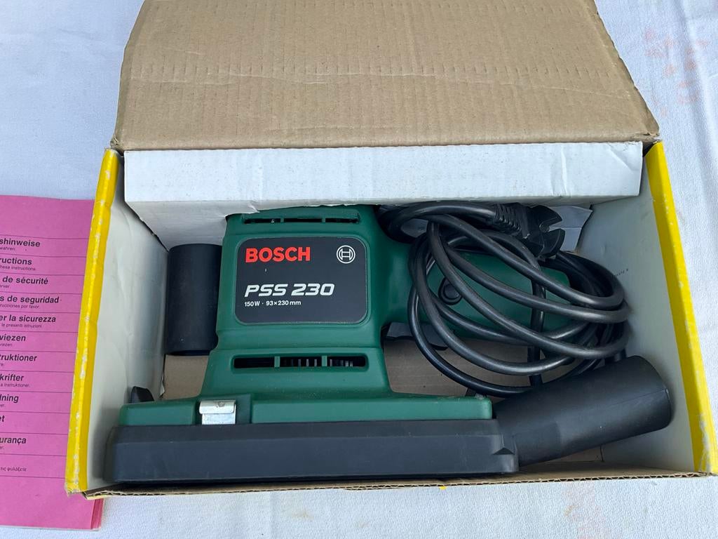 Bosch PSS 230 Vlakschuurmachine - Zo goed als nieuw, Doe-het-zelf en Verbouw, Gereedschap | Schuurmachines, Ophalen of Verzenden