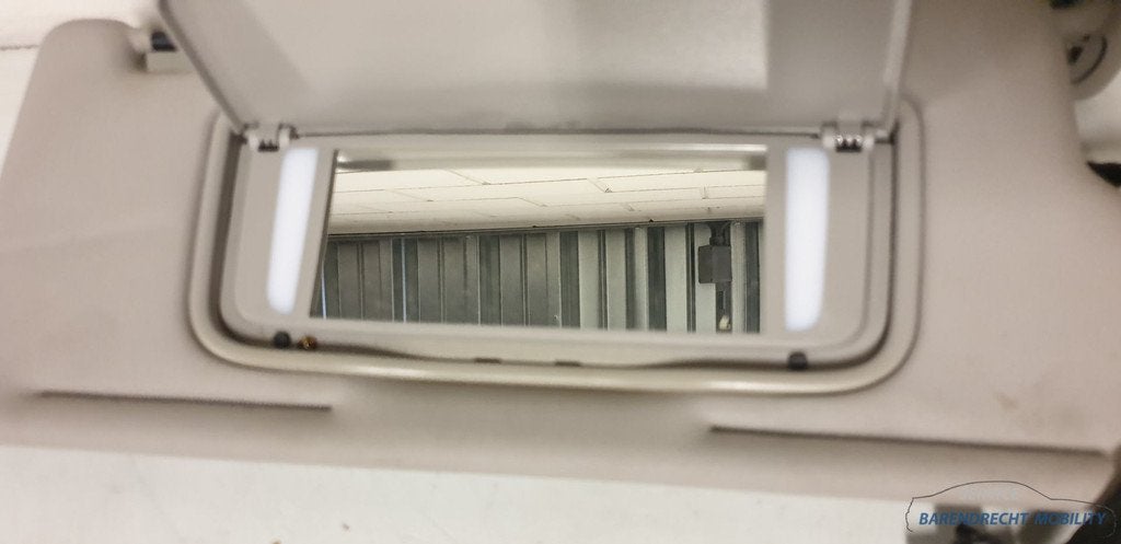 Zonneklep Volvo C70 zonne klep make up spiegel rechts passag, Auto-onderdelen, Gebruikt, Gunnar Engellaus vag 8
405 31  Gothenburg, SE