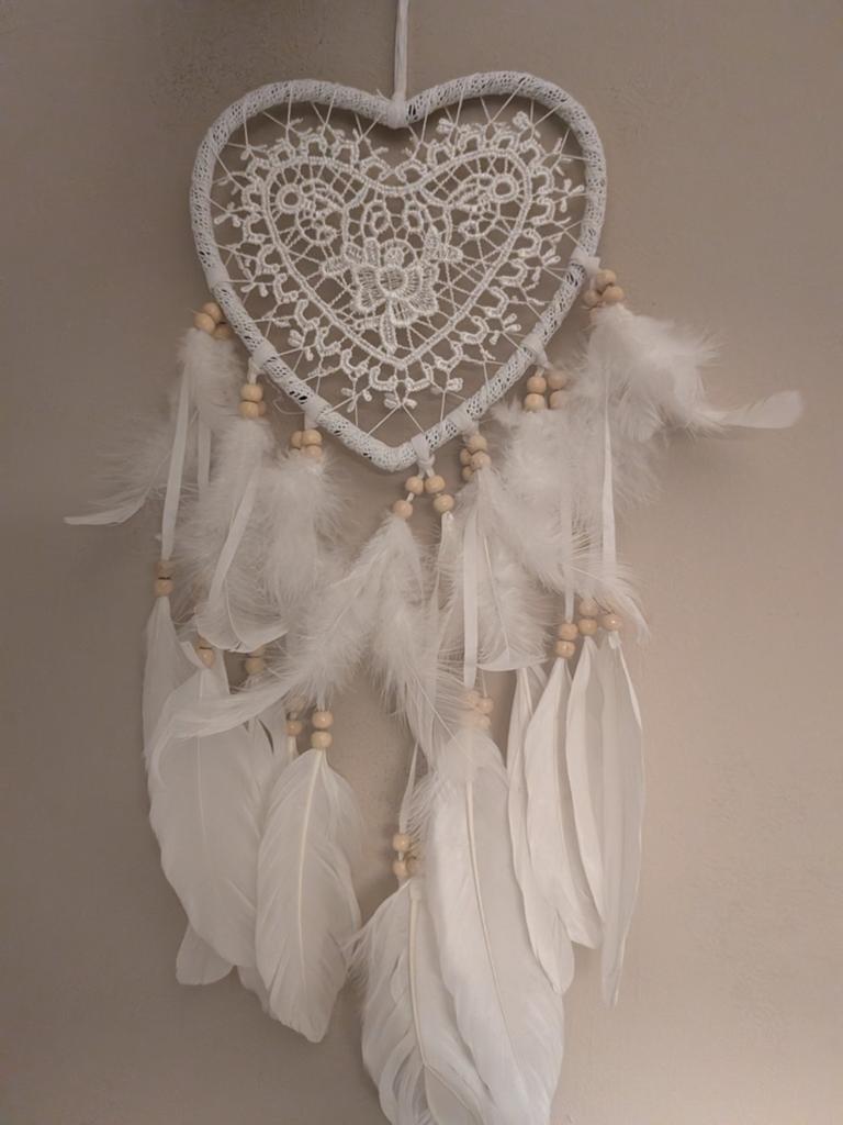 Witte dromenvanger in hartvorm met veren en kralen, Ophalen, Boho, Zo goed als nieuw, Wit