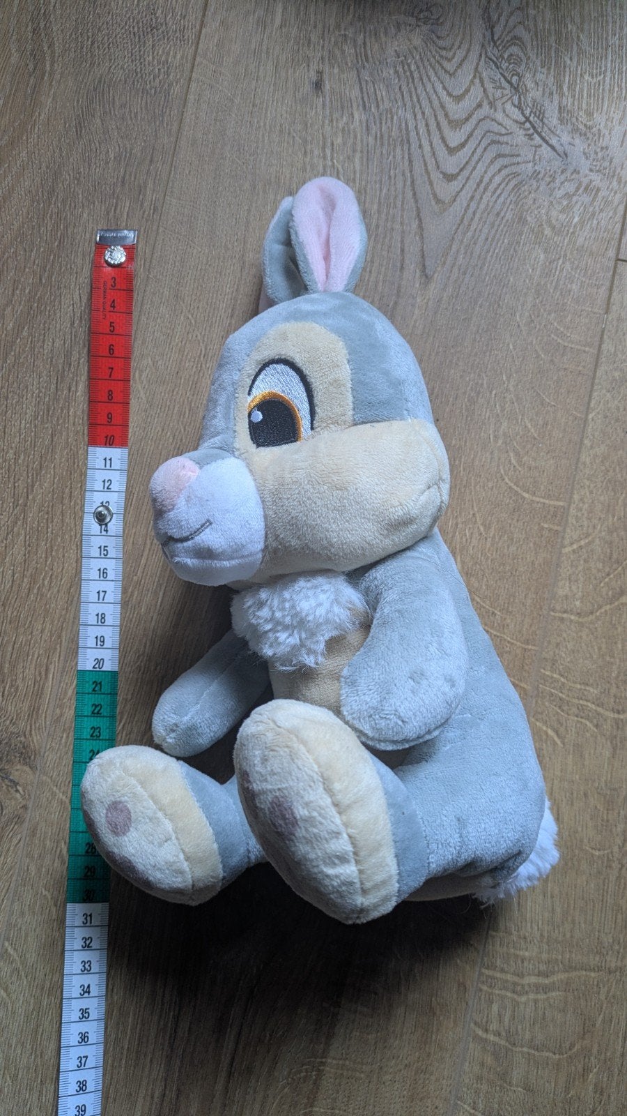 Schattige Stampertje knuffel van Disney - Zo goed als nieuw, Kinderen en Baby's, Disney, Disney, Grijs, Konijn