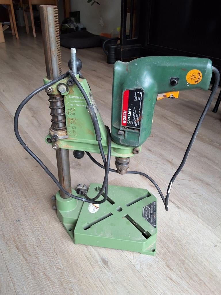Boorstandaard met boormachine, Ophalen of Verzenden, Boormachine
